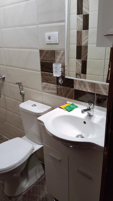 Three Palms Apartments Novakovic Petrovac Ngoại thất bức ảnh